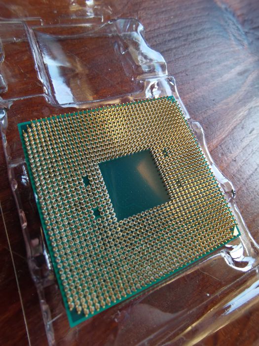 Vendo Processador(CPU) AMD RYZEN 7 2700 IMACULADO + COOLER64585947678338122