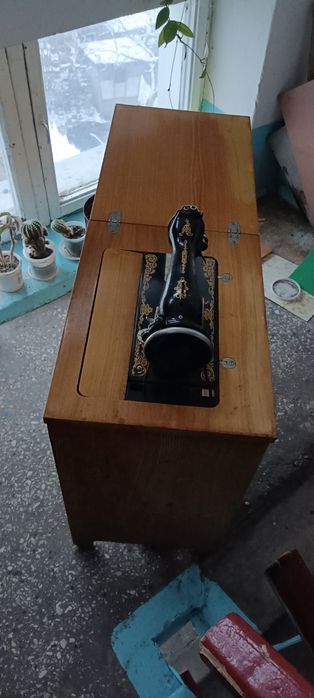 Швейна ножна машинка