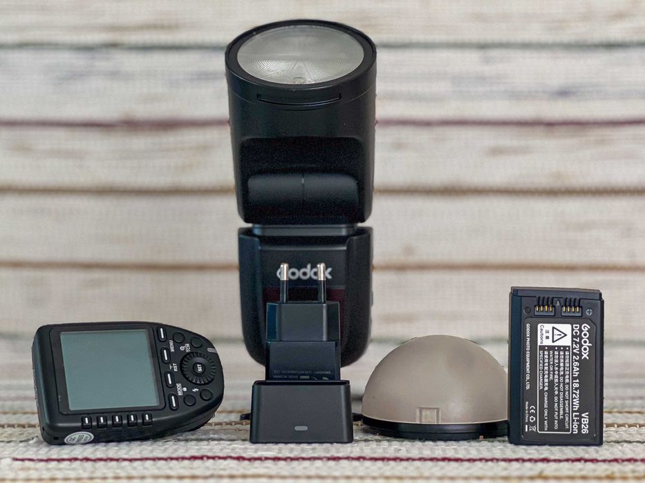 Godox Speedlite V1 + Emissor Godox Xpro (Fujifilm)