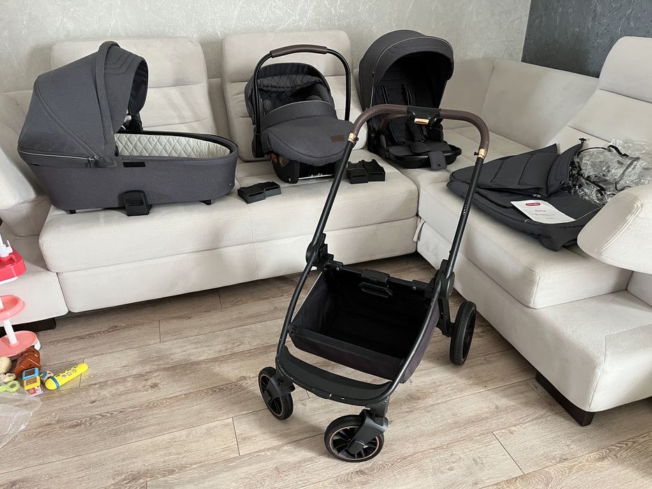 Коляска універсальна CARRELLO Epica 3в1