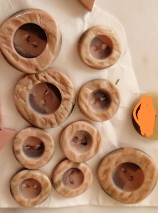 Old buttons  Remnants64585098719745124