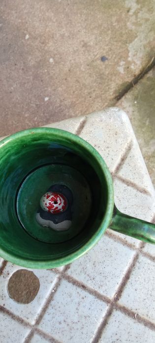 Várias canecas de cerveja e não só  novas