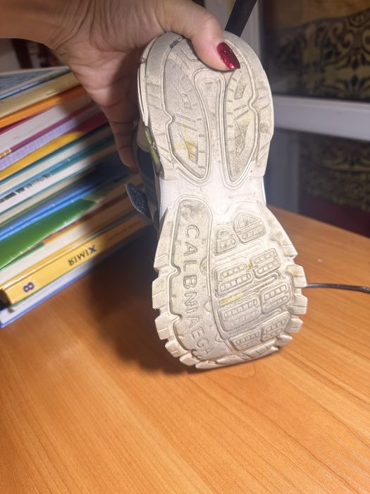 Кроссы и кроссы на мальчика 37,38 разм, как новые