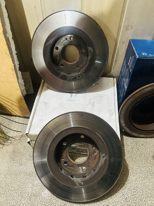 Тормозные диски Mitsubishi Outlander 1-го поколения