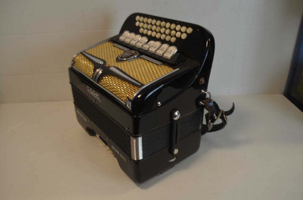 Concertina Adria 4 voz Do N 227
