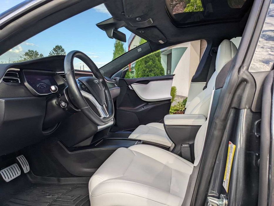 Tesla Model S P100D Ludicrous
