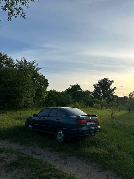 Продам seat toledo 1