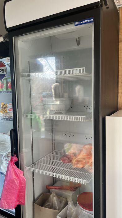 Холодильник для товару безкоштовно під відновдення