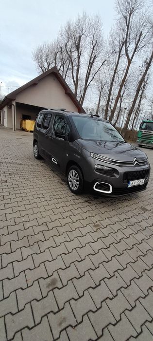 Opony letnie R 17  i R 16 po 2 sztuki i inne