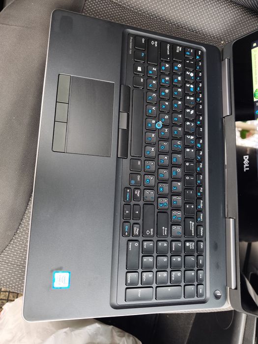 Стан 9 з 10, Сенсорний ноутбук Dell (i7 7820HQ/16/500/M1200 4gb)