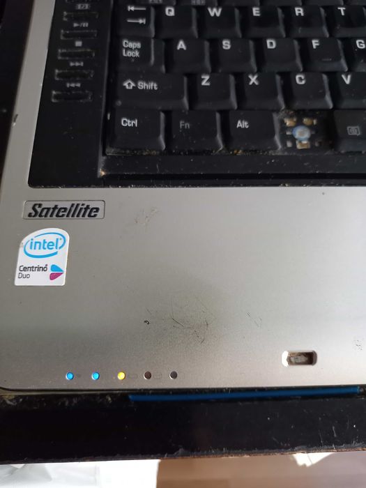 Laptop toshiba na częsci