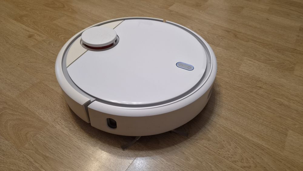 Робот пилосос Xiaomi Mi Robot Vacuum