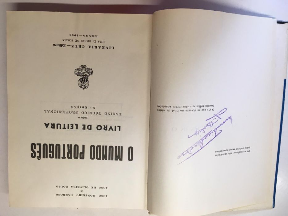 Livro - O Mundo Português