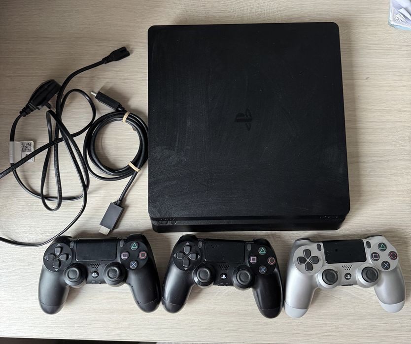 PS4 slim 500 gb 3 джойстика