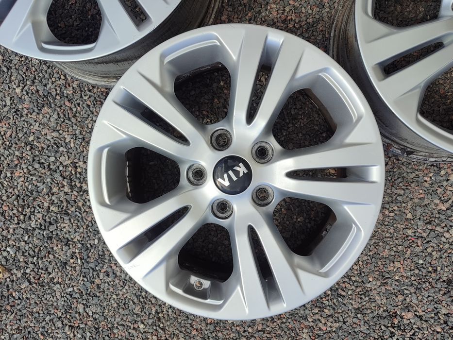 Диски  R-16. 5×114.3 J-6.5 ET-42.5 Dia-67.1