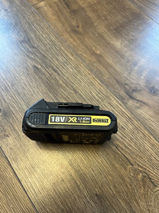 Акумулятор Dewalt 18v