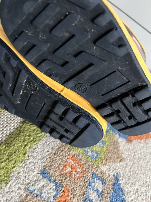 Kalosze lupilu Lidl wiosna deszcz  26 autko czerwone