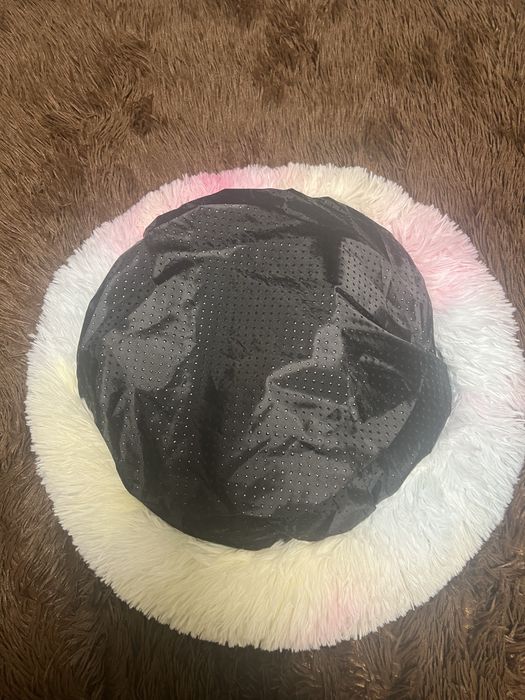 Лежанка для котиків і собачок