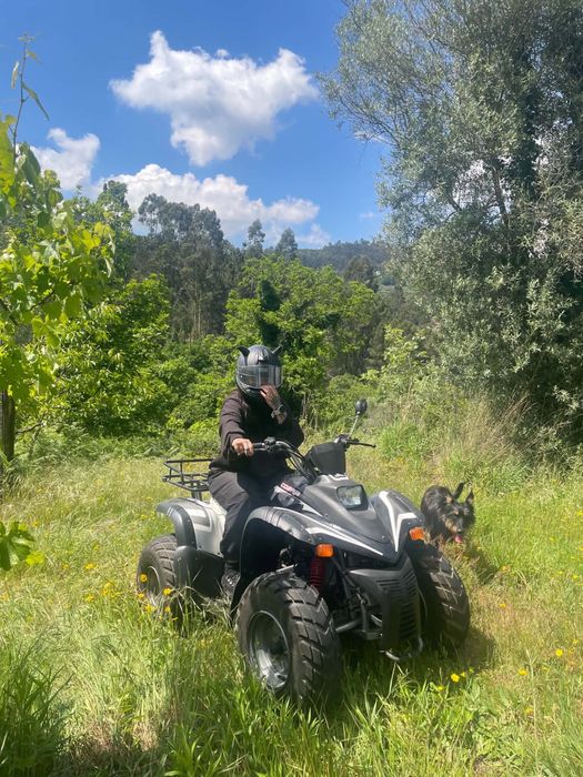 Troco moto4 180cc matriculada