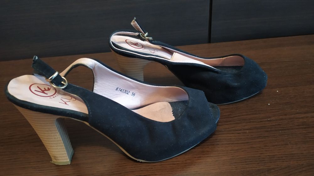 Czółenka na obcasie czarne