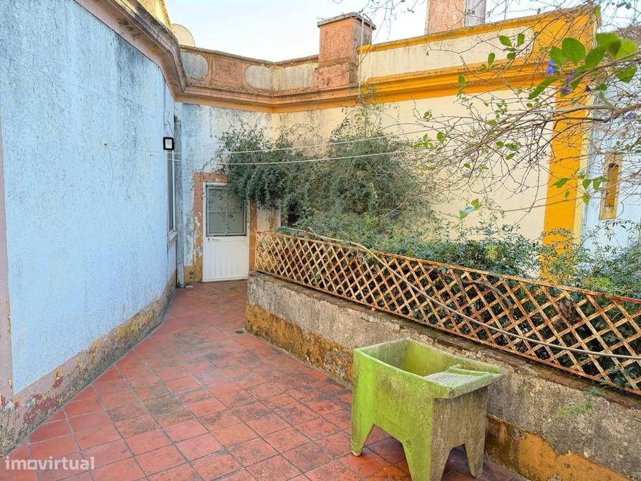 Segundo Piso de Edifício Apalaçado no Centro Histórico de Portalegre