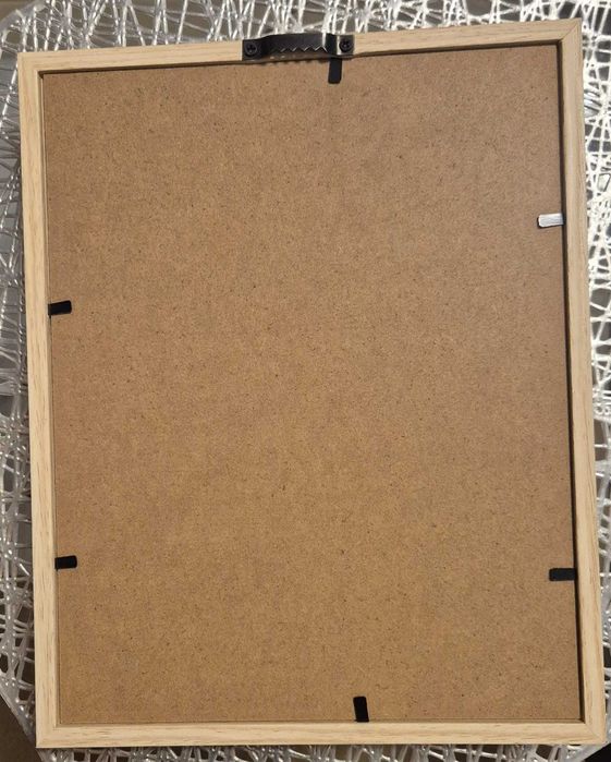 Drewniany pojemnik dekoracyjny z szybą – na korki po winie