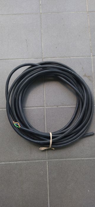 Cabo elétrico de 5 mm² 1 cm de espessura  10 metros