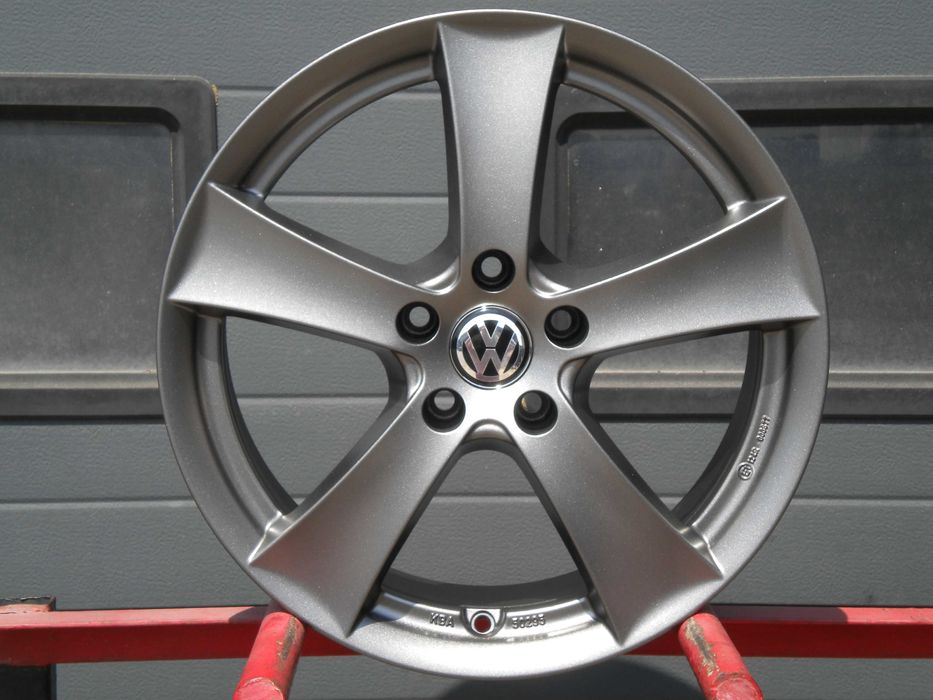Felgi aluminiowe Dezent 17 5x112 VW Passat Sharan Tiguan CC