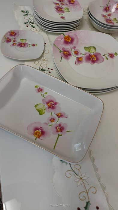 Продам тарілки .