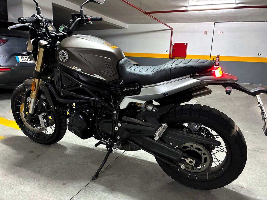 Benelli Leoncino 800 Trail Scrambler