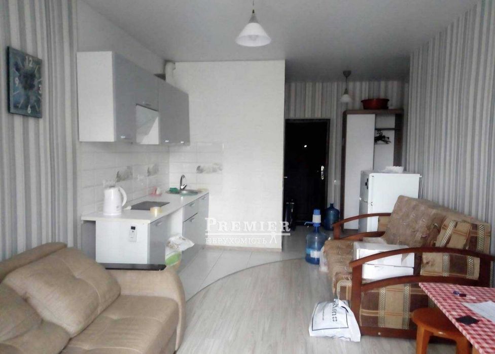 Продам 1 кімнатну квартиру з ремонтом. 15 хвилин до центра Одеси.