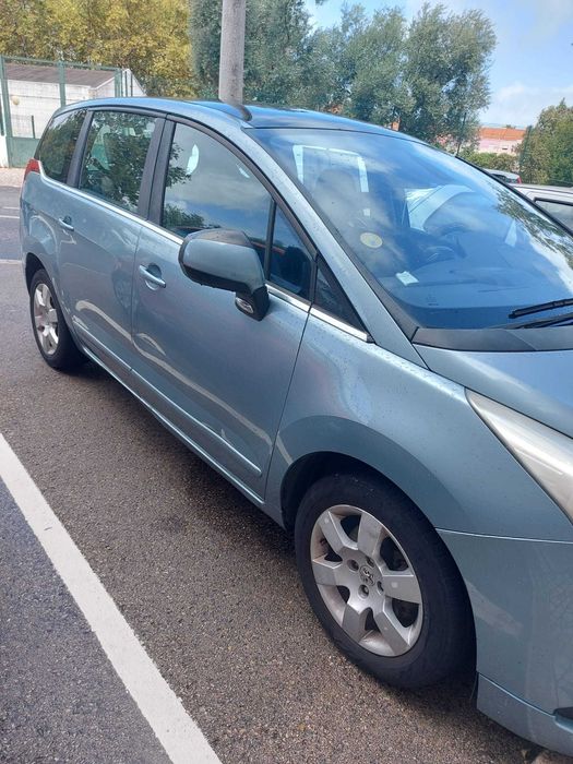 carro familial Peugeot