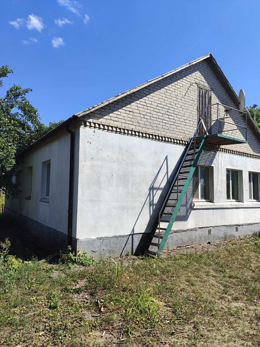 Великий будинок у с.Губиниха