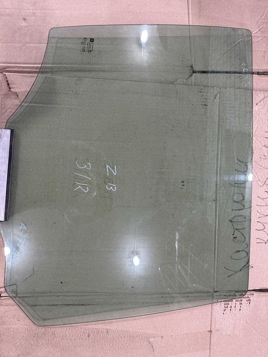 Стекло двери заднее правое OPEL ZAFIRA B 2005-