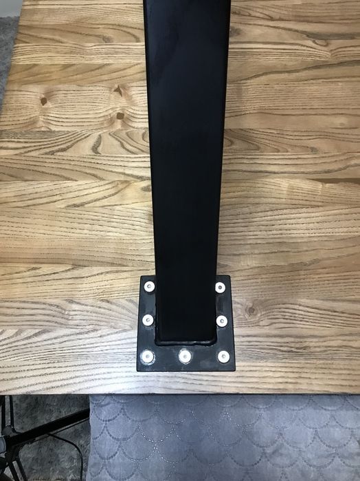 Столик  з   Ясеня