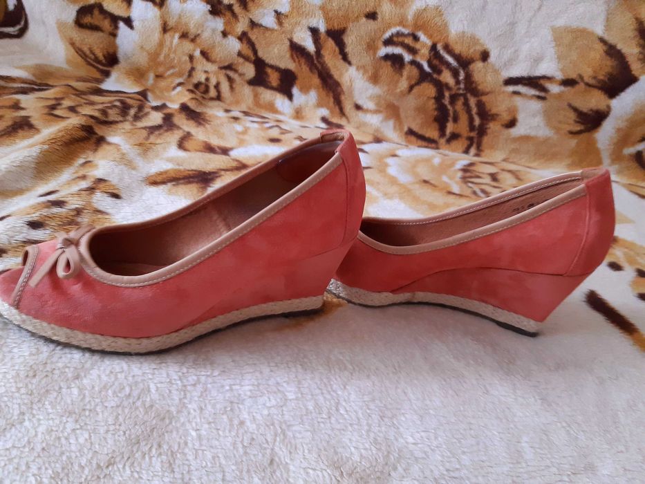 Buty zamszowe, czółenka rozm.36