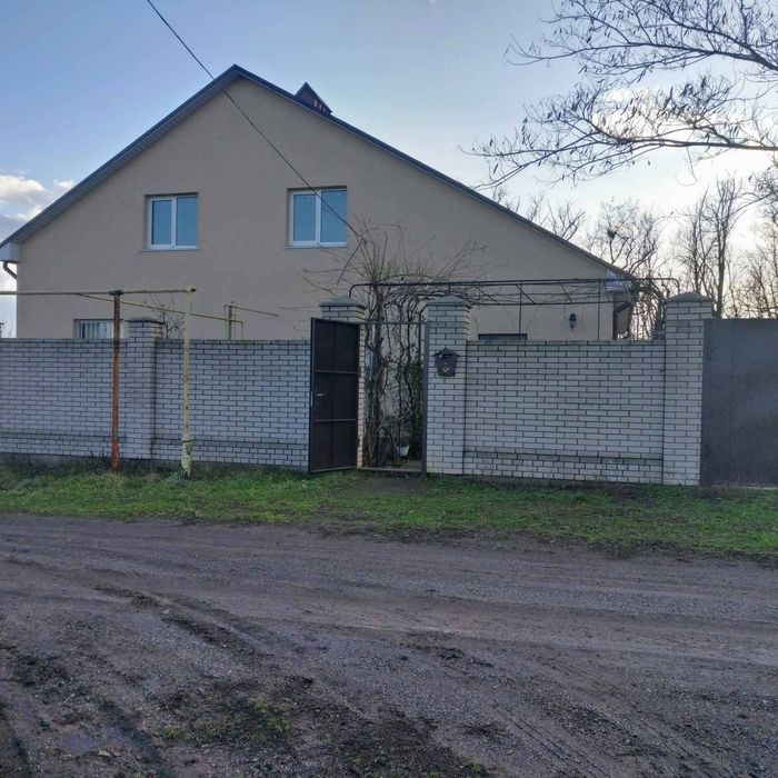 Продам жилой дом в с.Каролино-Бугаз,за 65000долл.США.