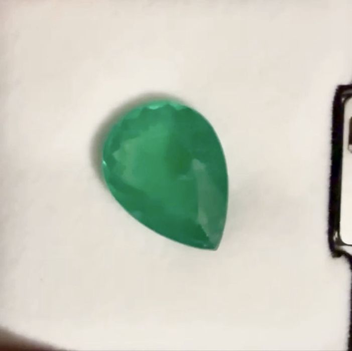 ESMERALDA  certificada 14.00 cts