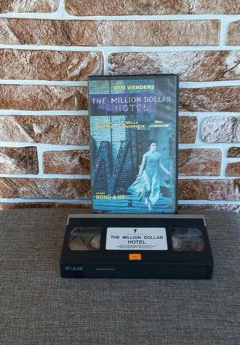 Kasety vhs wideo video. Milion Dolar Hotel  VHS.  Bdb stan