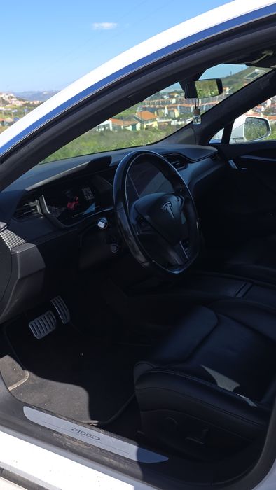 Tesla model S performance