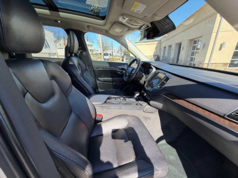 Volvo XC90 T6 Momentum      2017