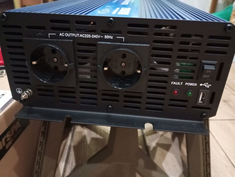 Інвертор з чистим синусом