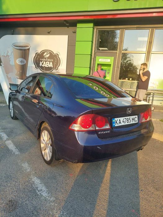Хонда цивік 4д 1.8 бенз