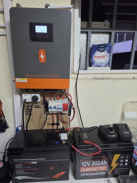 Inversor híbrido Powmr4 kwh de 12V 24V c/ 2 Baterias 12v300