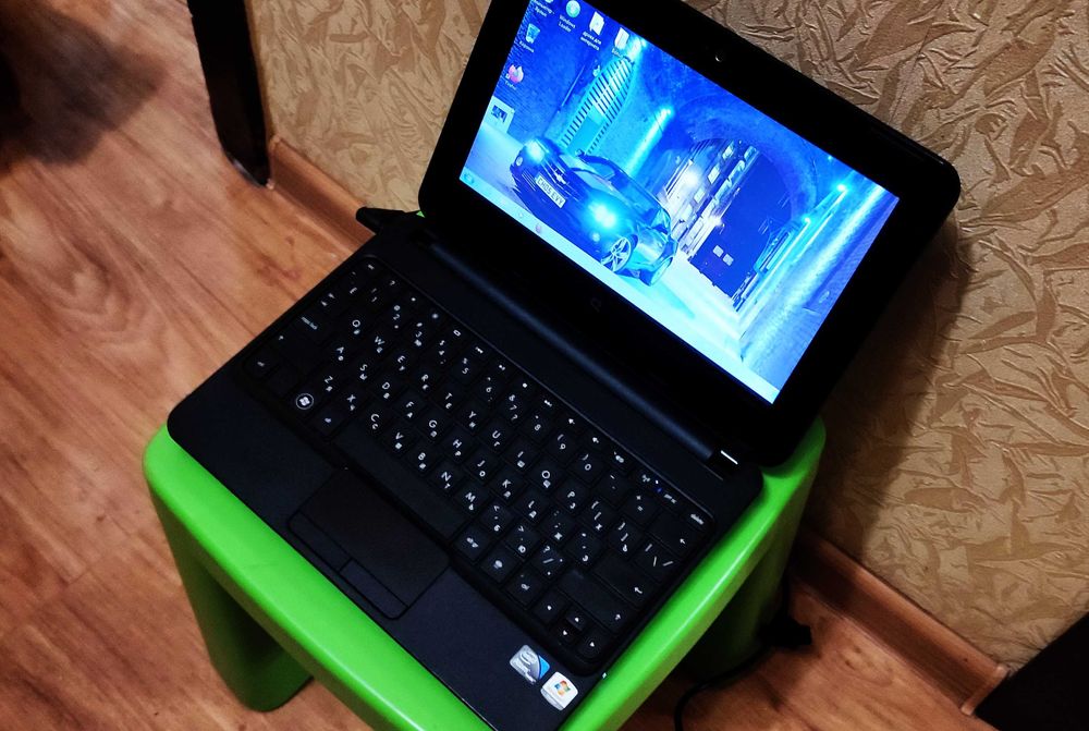 Компактный нетбук