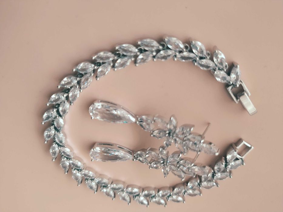 Kolczyki i bransoletka ślubne z kryształkami