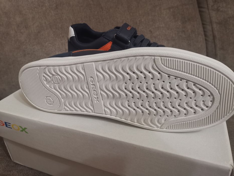 Buty sneakersy Geox, nowe