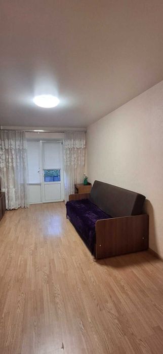 Затишна 2-кімнатна квартира по пр. Леся Курбаса, 10а