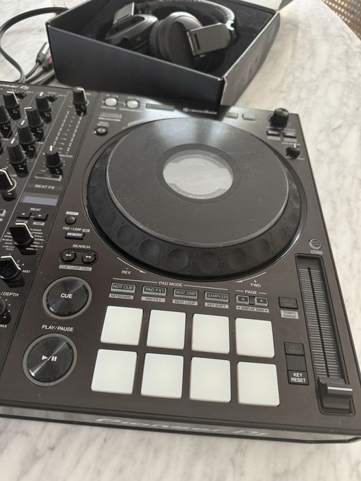 Profesjonalny Zestaw DJ: Kontroler Pioneer DDJ-1000