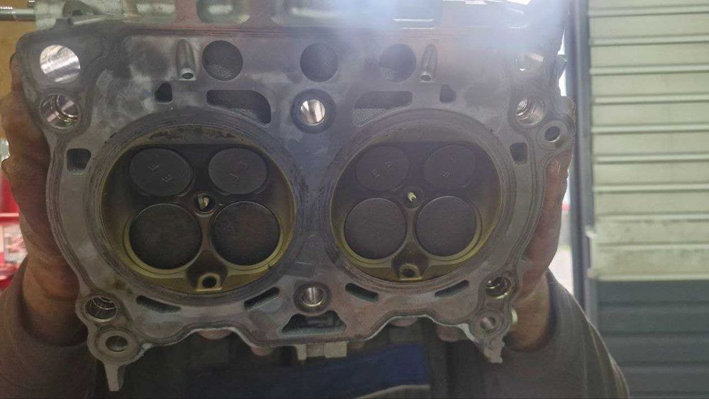 ГБЦ головка блоку циліндрів права Subaru outback legacy forester FB 2.5